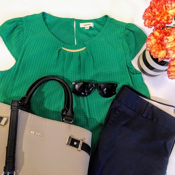 meraki Tops - 🎀3 for $20 SALE🎀 Green career blouse